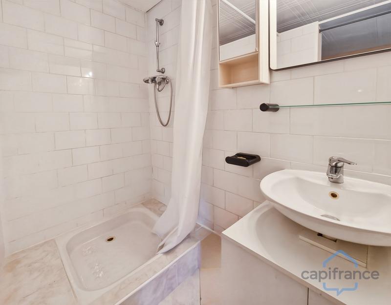 Maison - 222 m² - 8 pièces