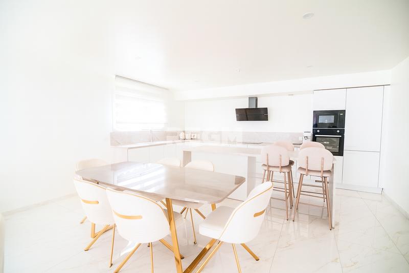 Maison - 138 m² - 5 pièces