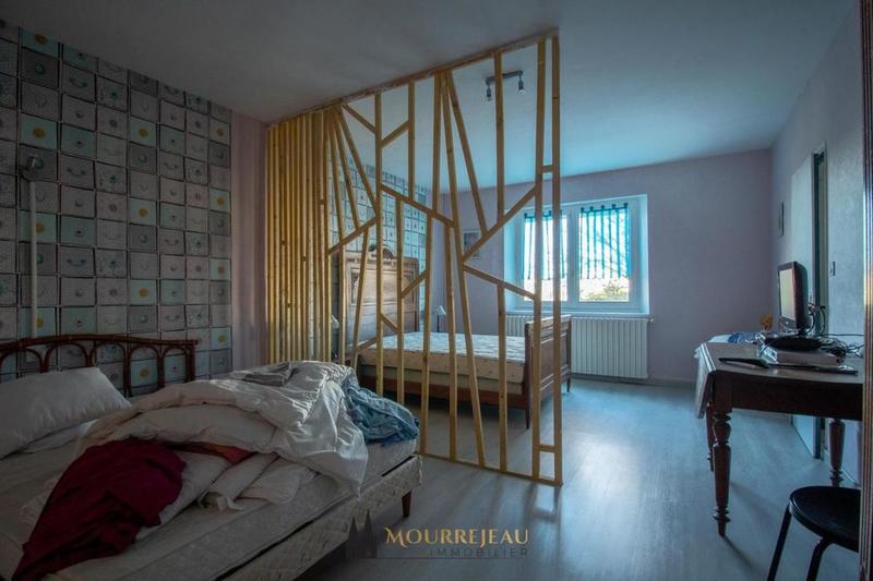 Maison - 260 m² - 8 pièces