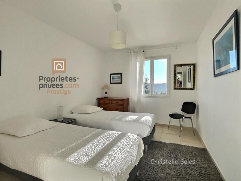 Villa - 185 m² - 7 pièces