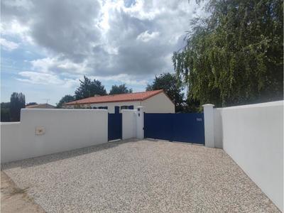 Maison - 99 m² - 4 pièces