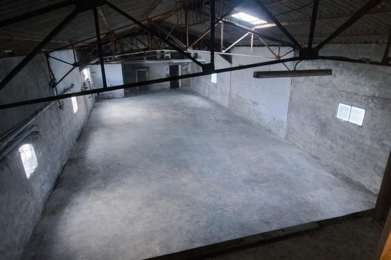 Bureau - 450 m² - 6 pièces