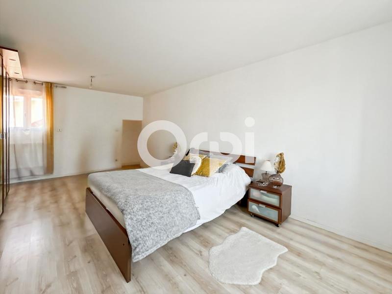 Maison - 186 m² - 7 pièces