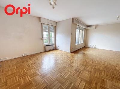 Appartement - 88 m² - 4 pièces