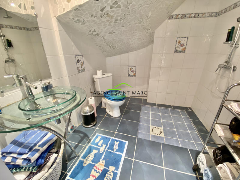 Villa - 204 m² - 6 pièces