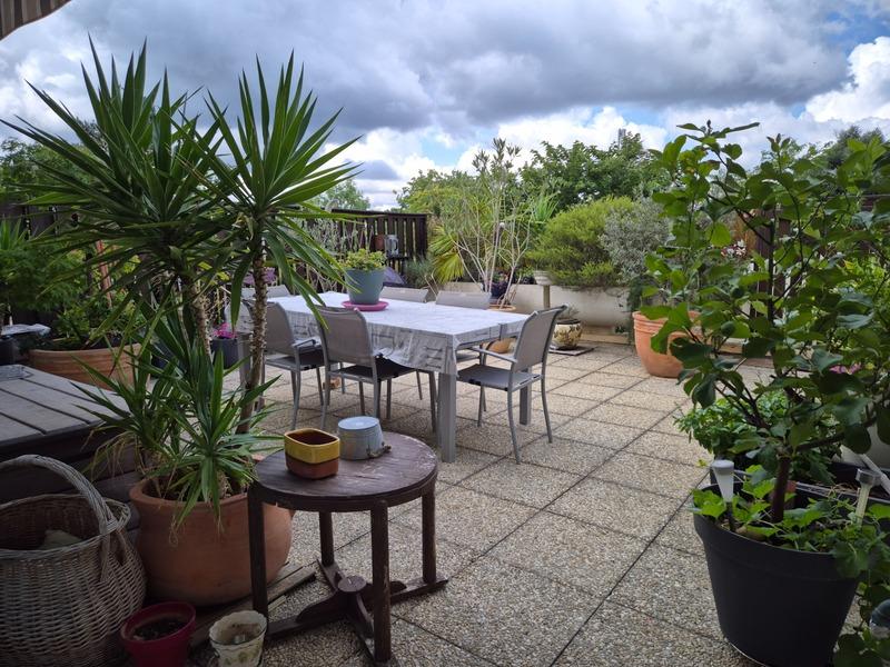 Appartement - 102 m² - 5 pièces