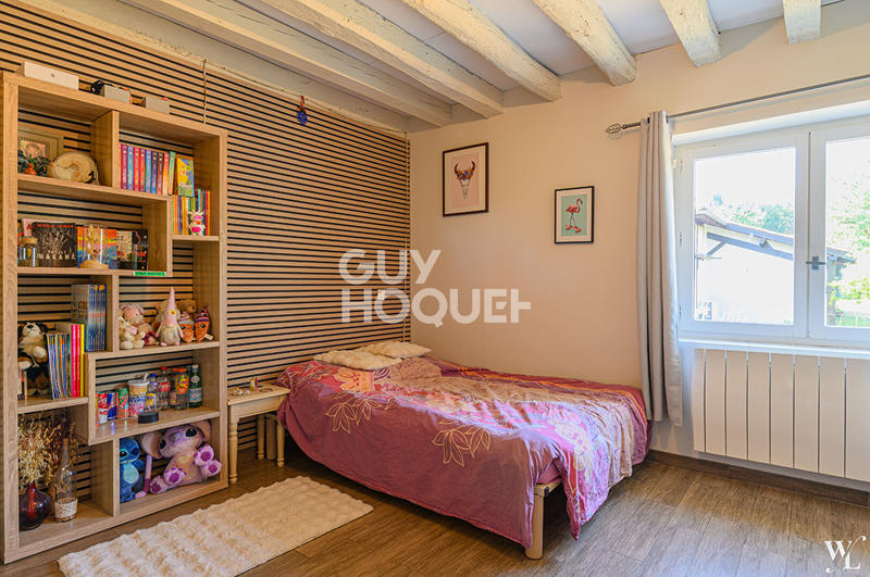 Maison - 220 m² - 5 pièces