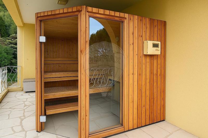 Propriété - 385 m² - 8 pièces