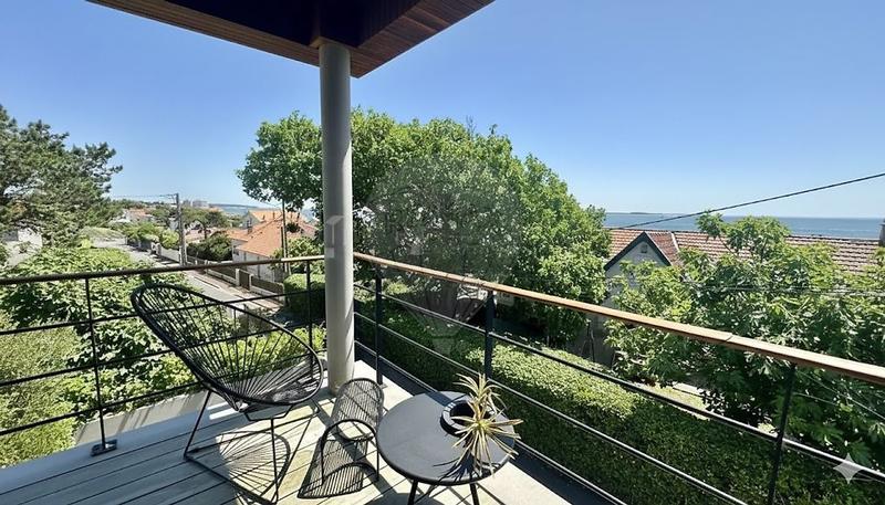 Maison - 175 m² - 6 pièces