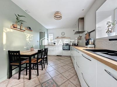 Maison - 111 m² - 4 pièces