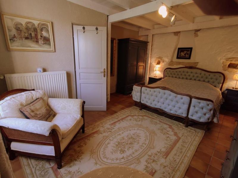 Maison traditionnelle - 263 m² - 13 pièces