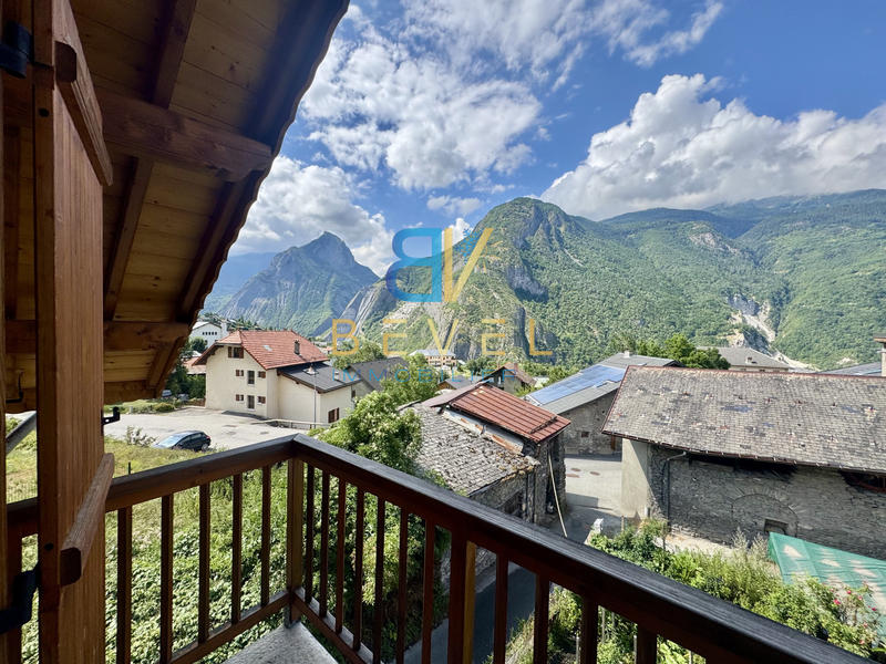 Maison - 98 m² - 5 pièces