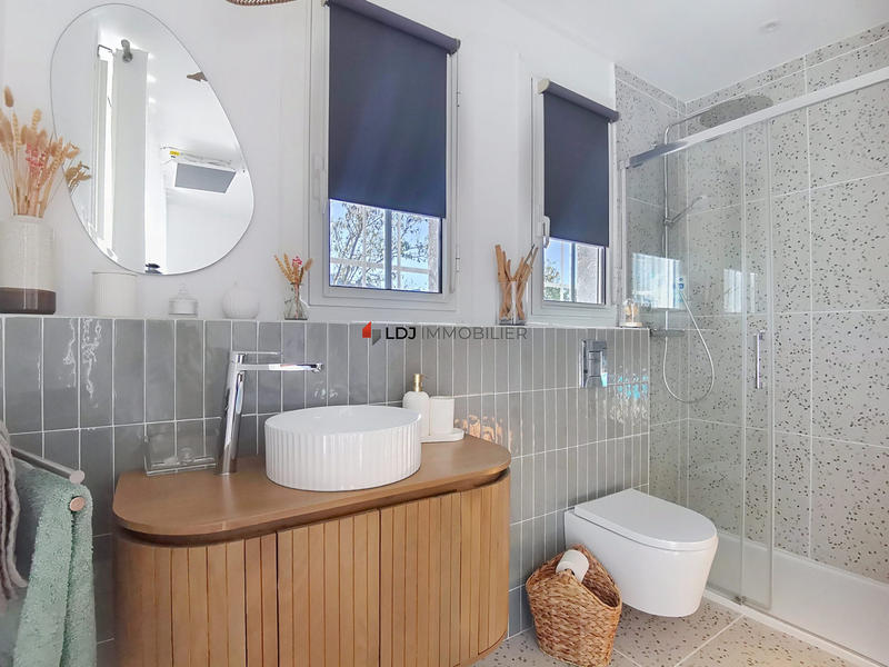 Maison traditionnelle - 125 m² - 6 pièces