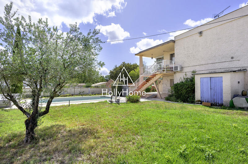 Maison - 170 m² - 8 pièces