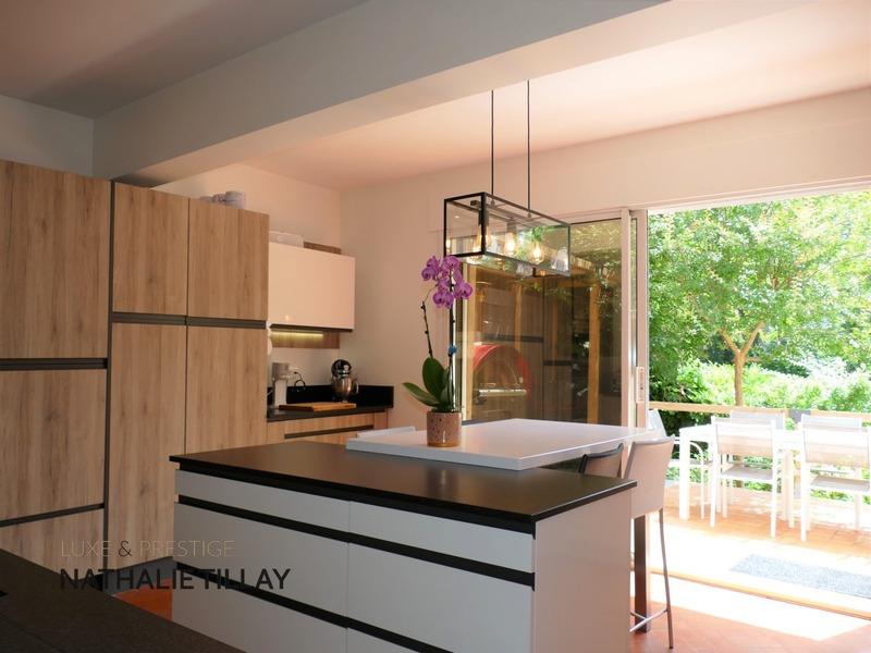 Maison - 243 m² - 7 pièces