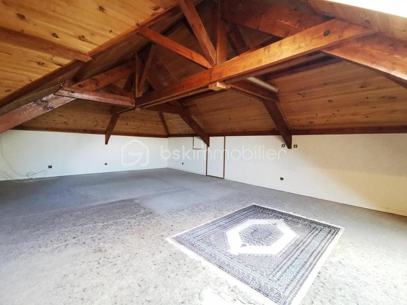 Maison traditionnelle - 162 m² - 5 pièces