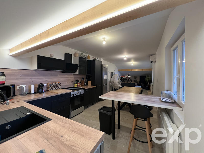 Maison ancienne - 265 m² - 7 pièces