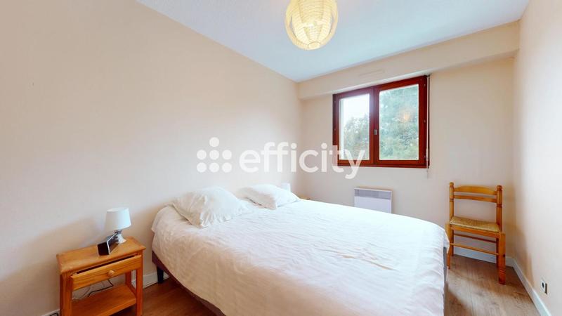 Appartement - 92 m² - 5 pièces