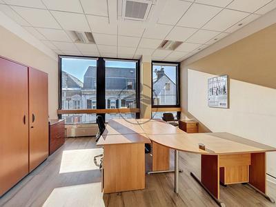 Bureau - 337 m² - 11 pièces