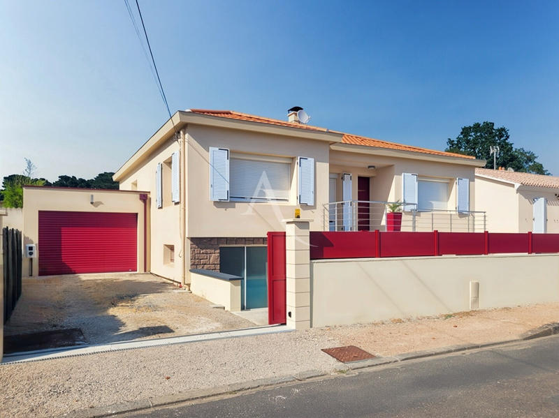 Maison - 197 m² - 8 pièces