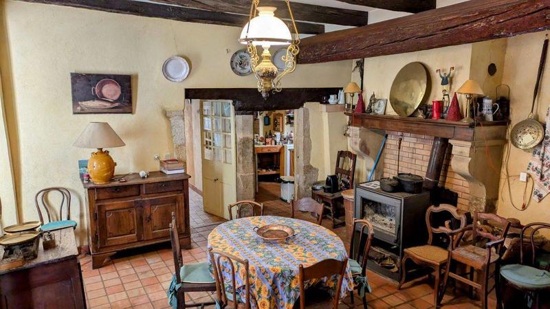 Propriété - 700 m² - 22 pièces