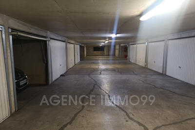 Parking / Garage - 13 m²
