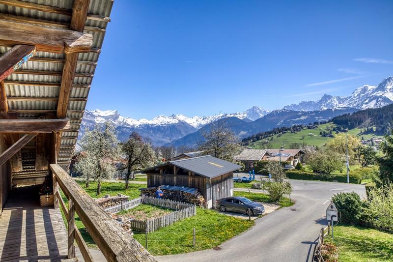 Châlet - 527 m² - 4 pièces