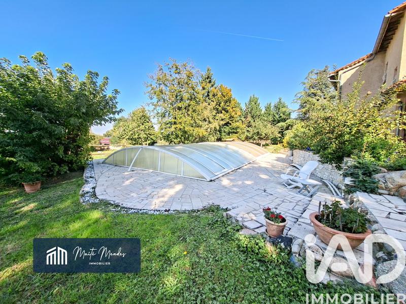 Maison - 231 m² - 9 pièces