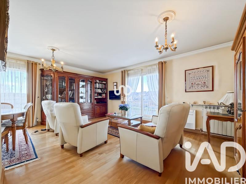 Appartement - 111 m² - 5 pièces