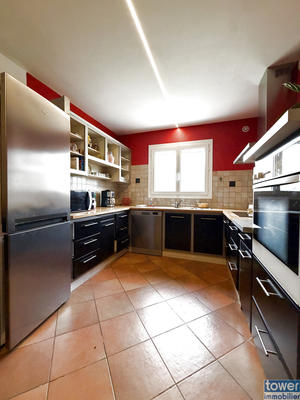 Maison de village - 160 m² - 1 pièce