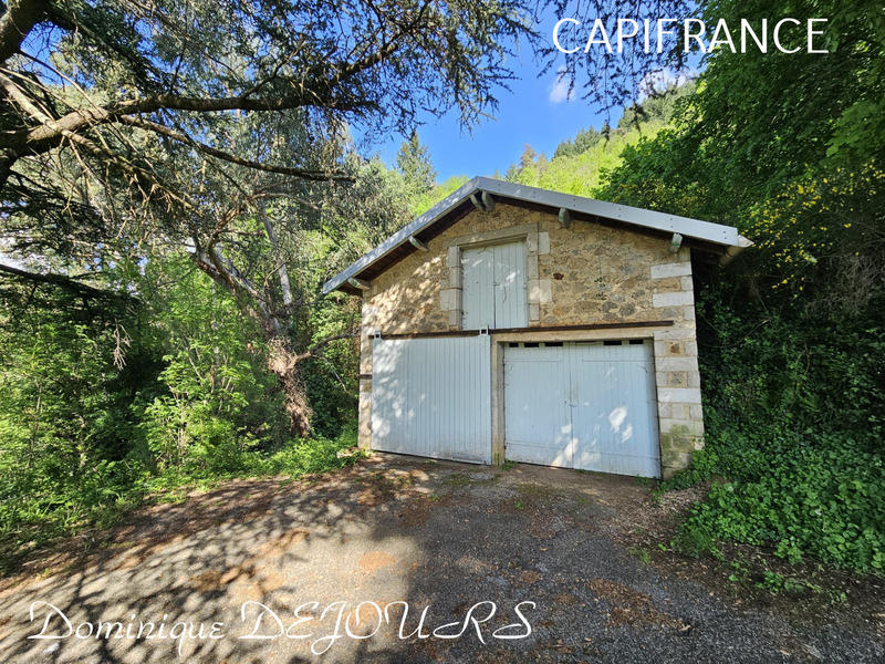 Maison - 280 m² - 13 pièces