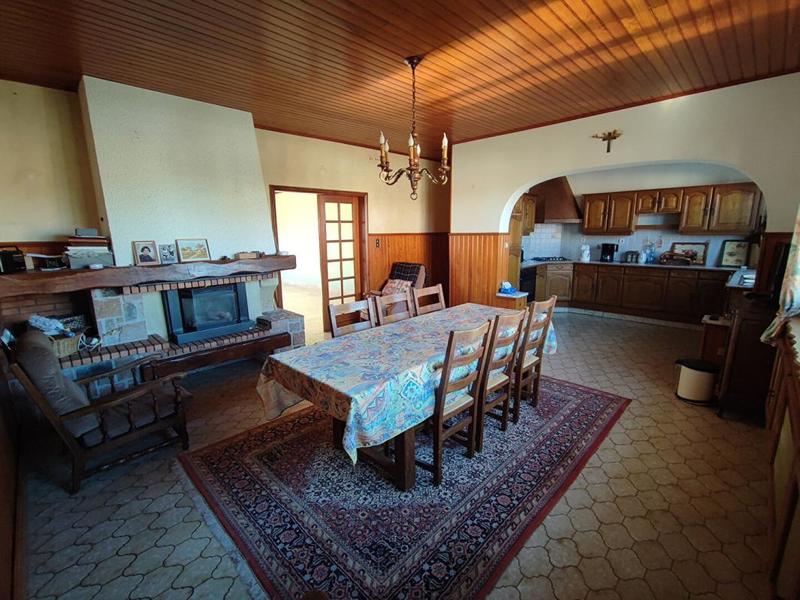 Maison - 282 m² - 10 pièces