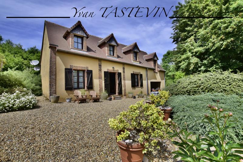 Villa - 351 m² - 10 pièces