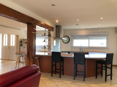 Pavillon - 185 m² - 9 pièces