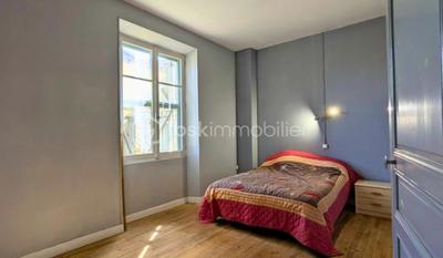 Maison - 298 m² - 7 pièces