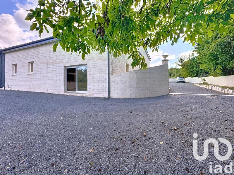 Maison - 230 m² - 5 pièces