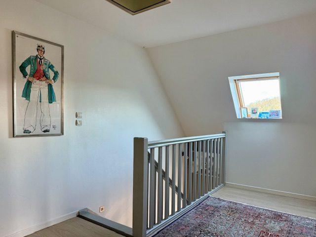 Maison - 227 m² - 9 pièces