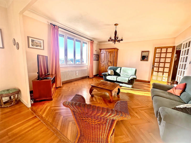 Maison de village - 166 m² - 6 pièces