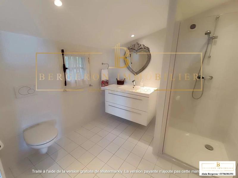 Villa - 185 m² - 6 pièces