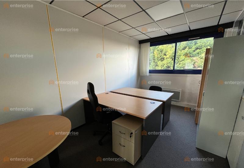 Bureau - 262 m²