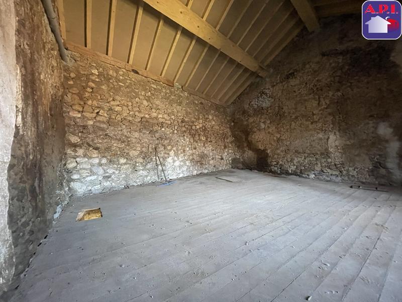 Grange - 88 m² - 2 pièces