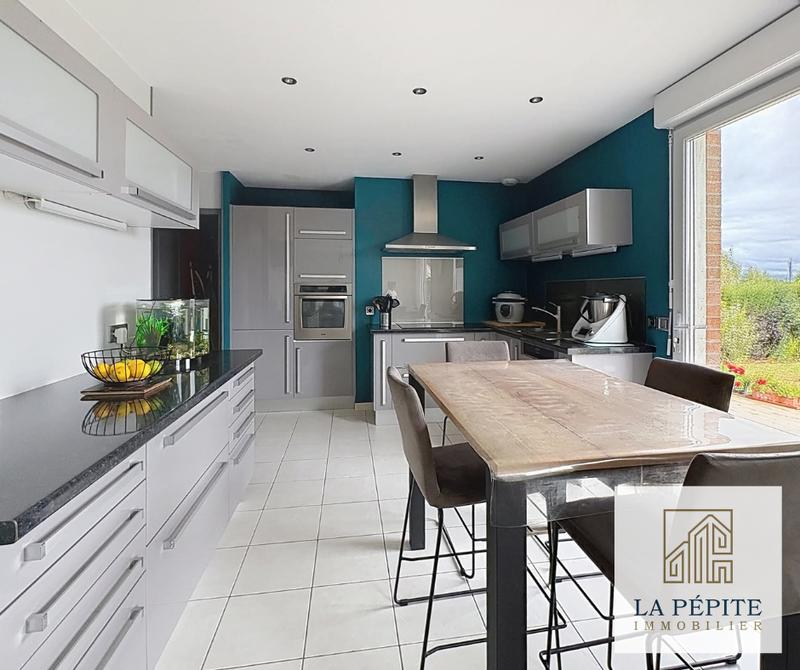 Maison - 122 m² - 6 pièces