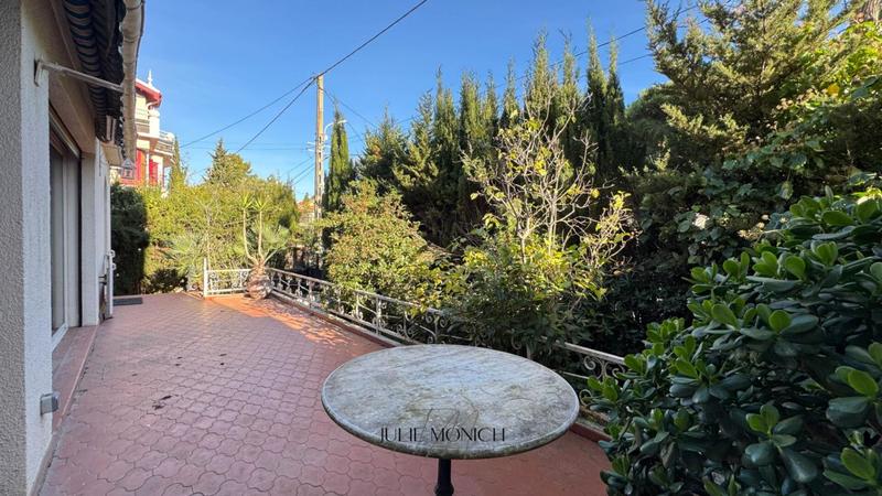 Maison - 99 m² - 5 pièces