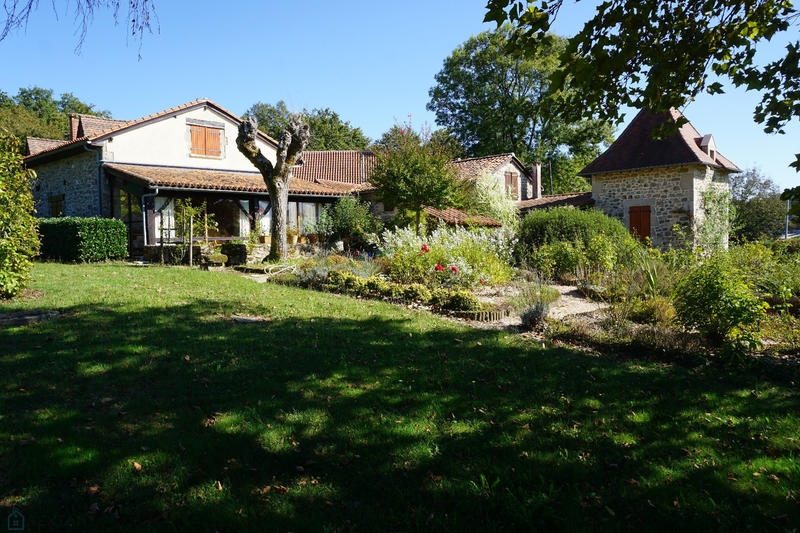 Maison - 190 m² - 5 pièces