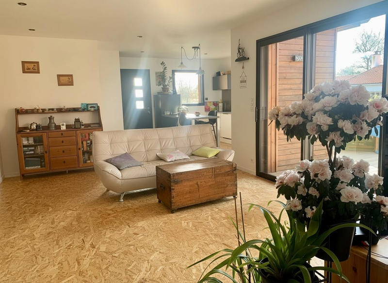 Maison - 97 m² - 5 pièces