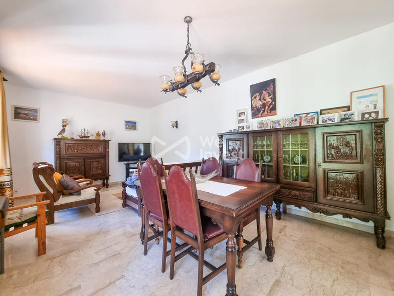 Villa - 183 m² - 8 pièces