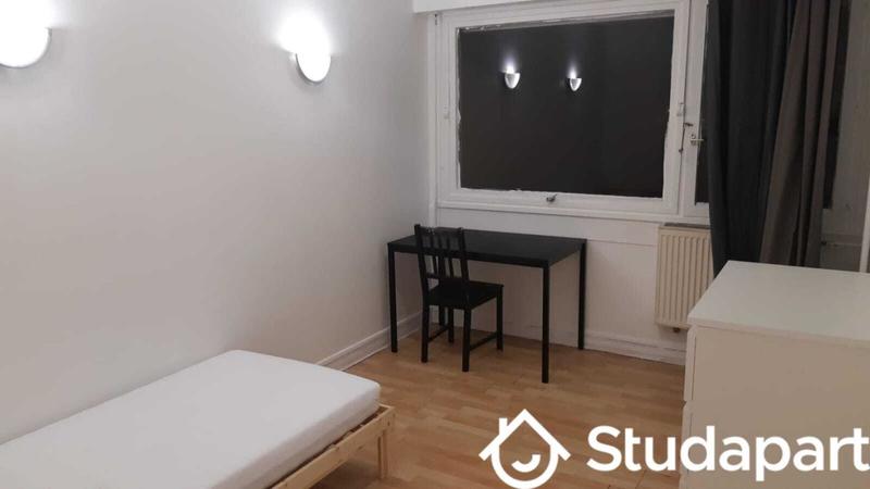 Chambre - 9 m² - 1 pièce