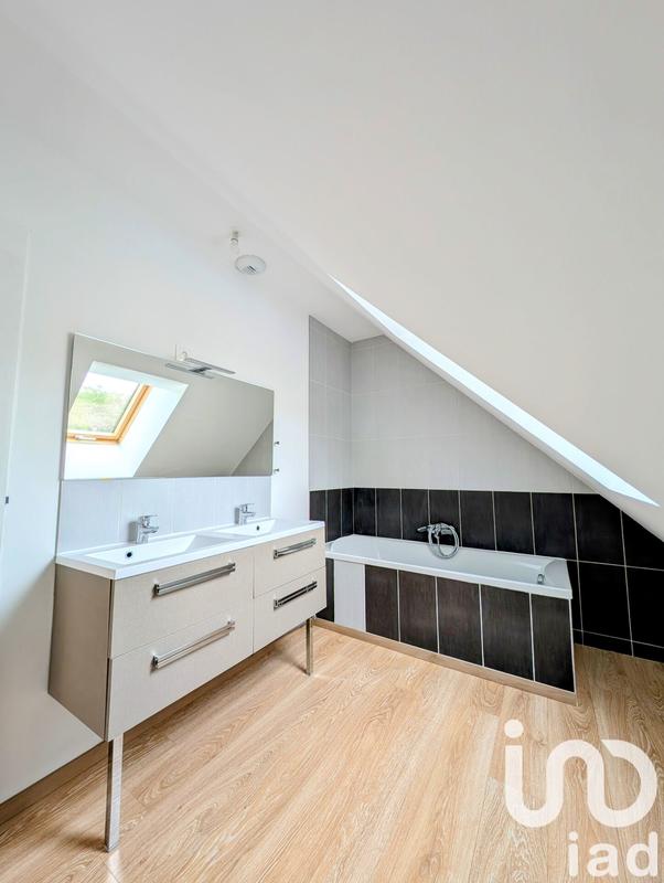 Maison - 144 m² - 6 pièces