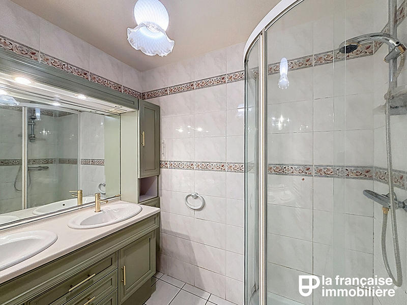 Appartement - 85 m² - 4 pièces