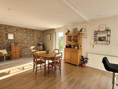 Maison - 91 m² - 5 pièces